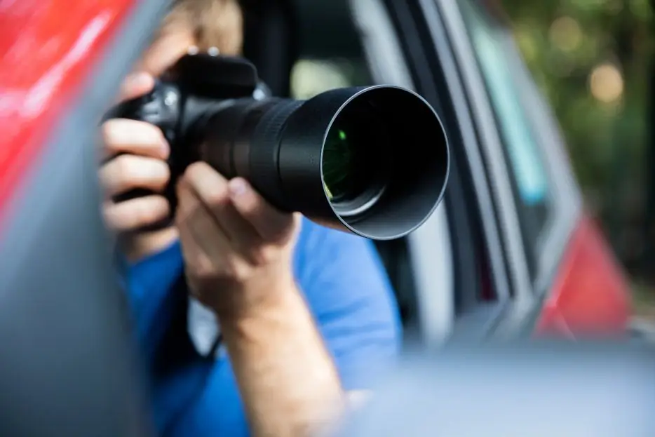 Vigilancia adolescente: Cómo los detectives privados pueden ayudar a los padres a proteger a sus hijos